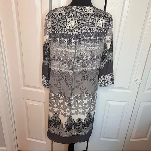 Anthropologie Fig and Flower Tunic Dress Sz M Floral Paisley Gray 1/4 Button - Picture 6 of 9
